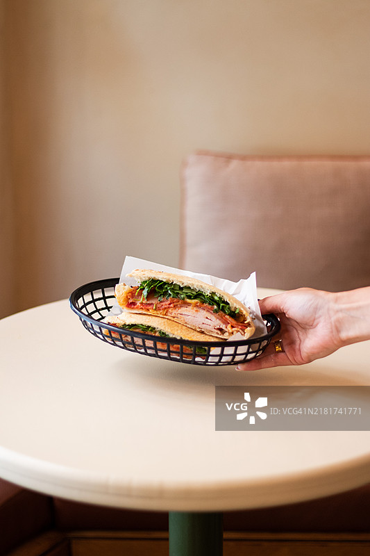 马德里最好吃的三明治，美食爱好者图片素材