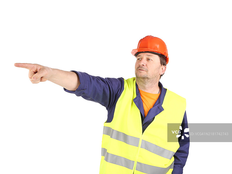 穿着反光背心的工人指着前方图片素材