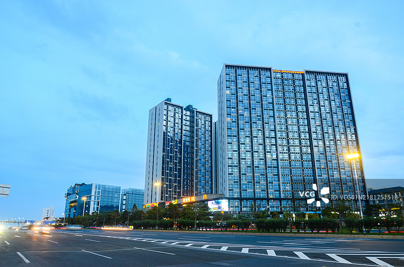 中国广东省广州市番禺区的城市道路。图片素材