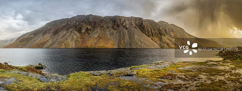 暴风雨中的沃斯特湖图片素材