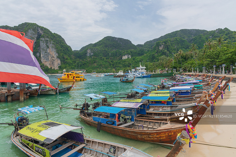 2019年5月29日，皮皮岛，皮皮岛是皮皮群岛中最大的岛屿。这里有美丽的沙滩，清澈的水域位于通赛湾的中心。是一个商业中心，酒店和度假村，全年吸引着众多游客。图片素材