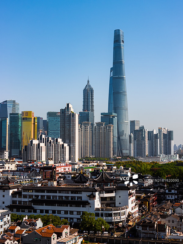 上海黎明天际线的航拍全景图图片素材