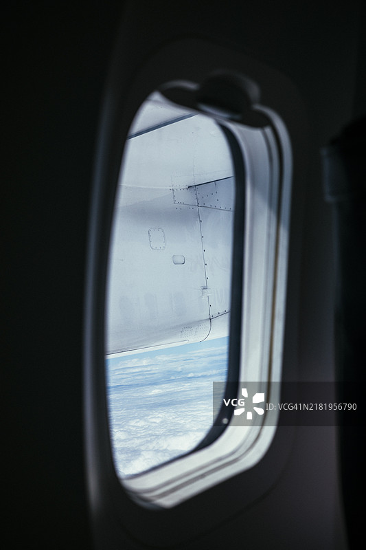 飞机窗外的景色图片素材