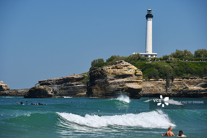 从海滩看到的比亚里茨灯塔图片素材