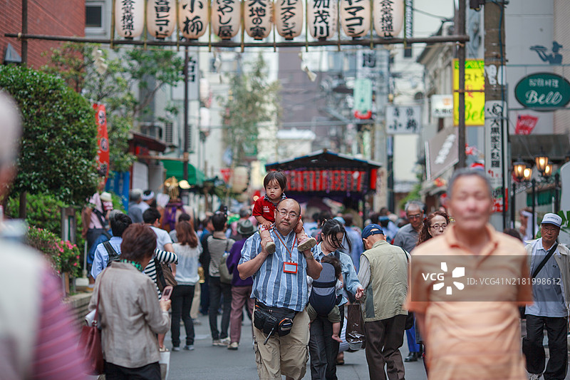 东京浅草三社祭的氛围图片素材