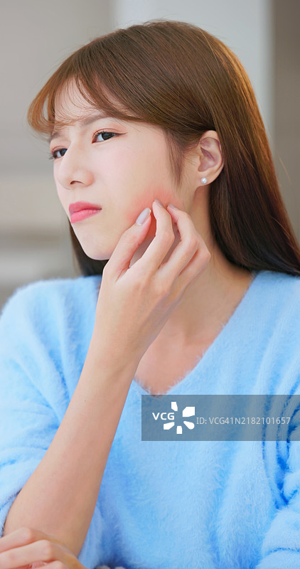 亚洲女士面部干燥图片素材