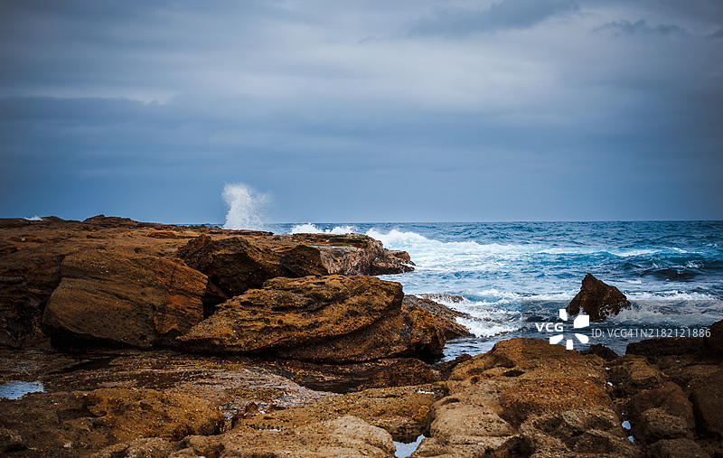 诺拉海头灯塔于1901年至1903年间专门建造，以保护在悉尼之间航行的船只。图片素材