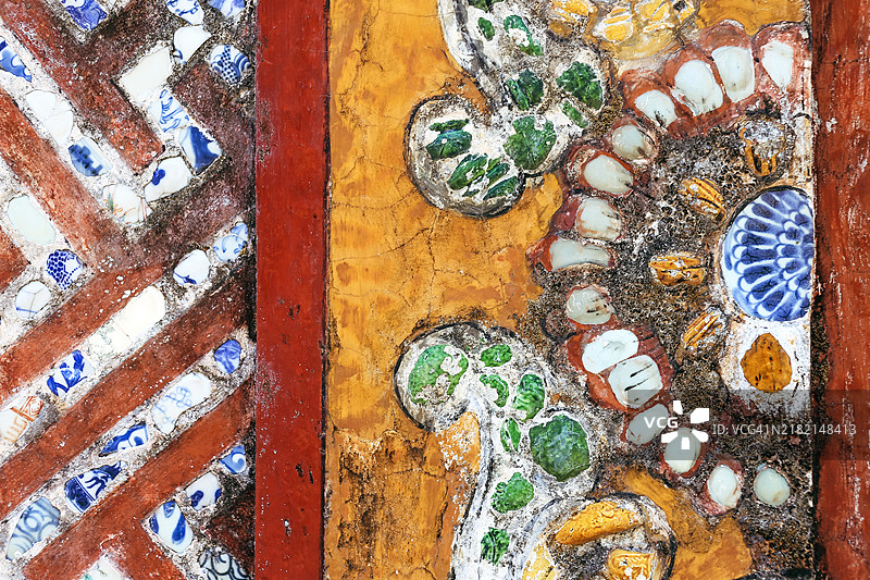 阮朝（1802-1945）帝国建筑装饰中的陶瓷马赛克图案图片素材