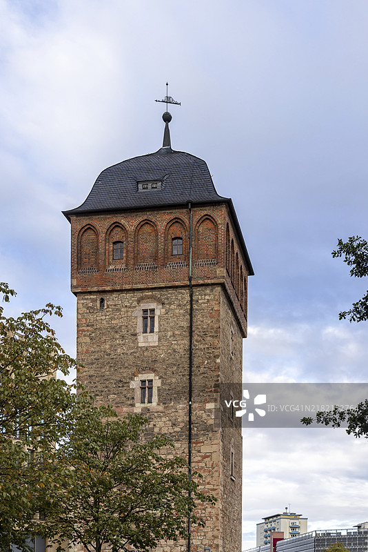 萨克森州开门茨市的历史悠久的红塔，德国，欧洲图片素材