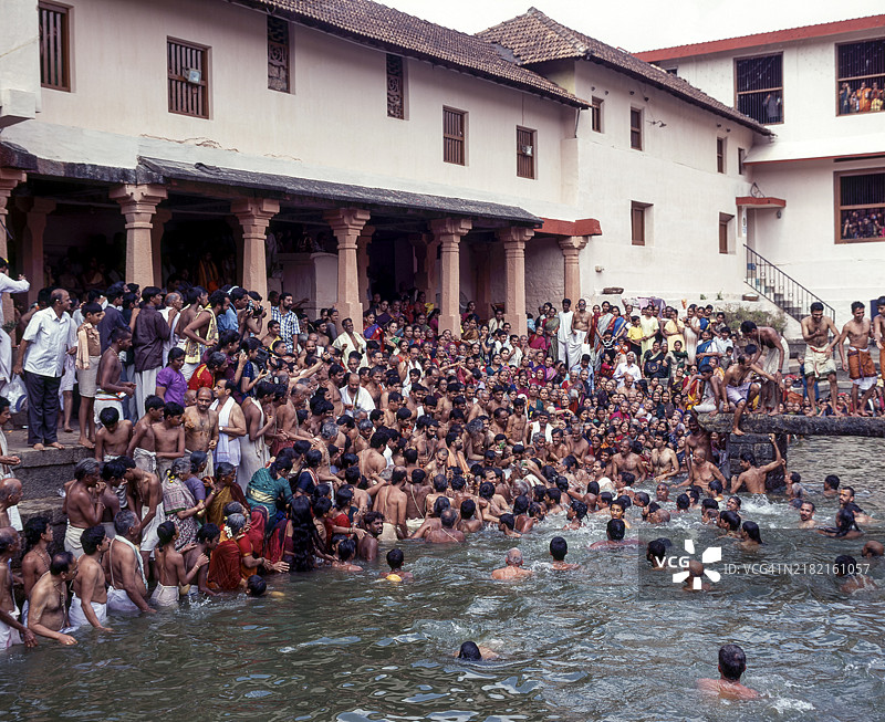印度卡纳塔克邦乌杜皮、曼加罗尔的Choorna节庆图片素材
