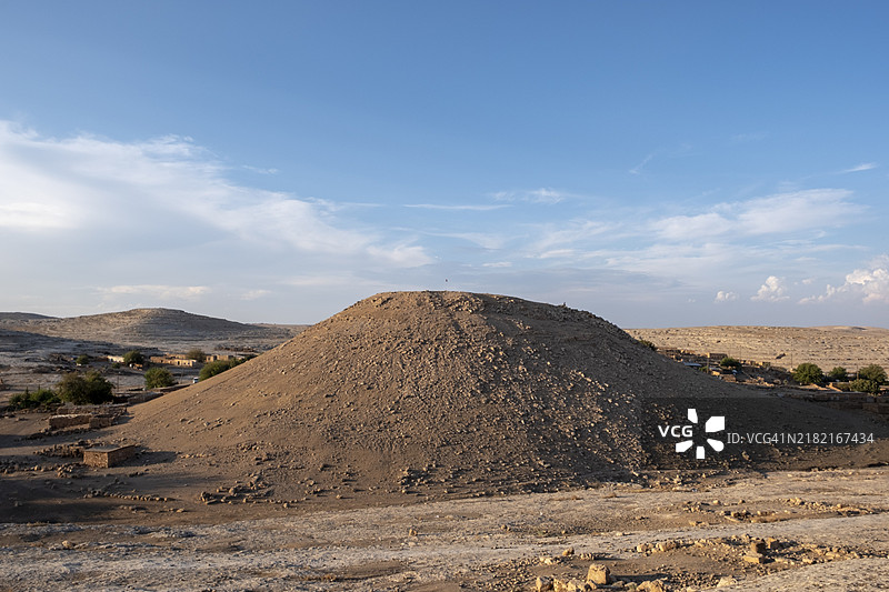 土耳其尚利乌法的索格马塔尔大型中央土丘图片素材