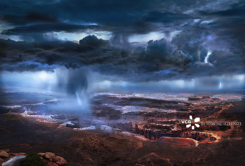 风暴云覆盖的景观鸟瞰图，峡谷地国家公园，美国图片素材