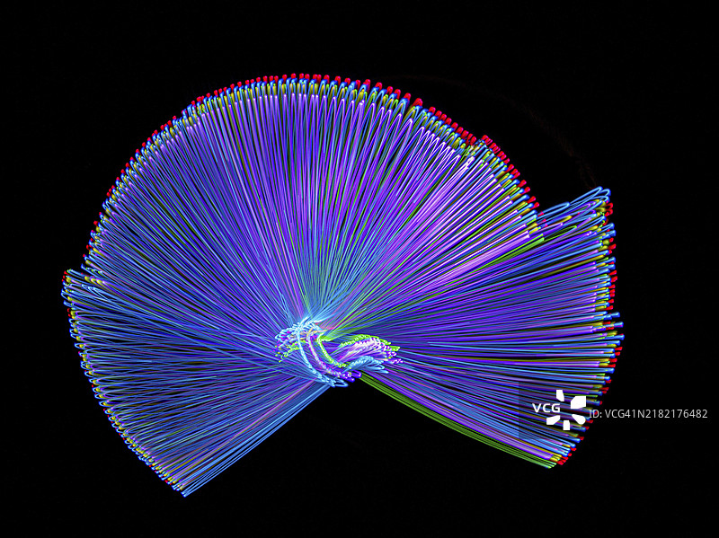 黑色背景，抽象图形，长时间曝光，运动，摆锤摄影，巴登-巴登，巴登-符腾堡州，德国，欧洲图片素材