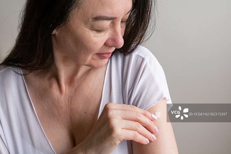 激素疗法。50岁女性图片素材