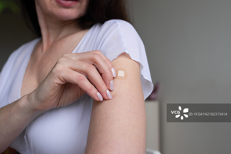 激素治疗。50岁女性图片素材