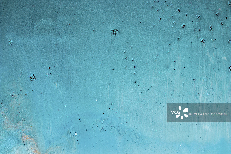 不同色调的天蓝色油漆与斑点图片素材