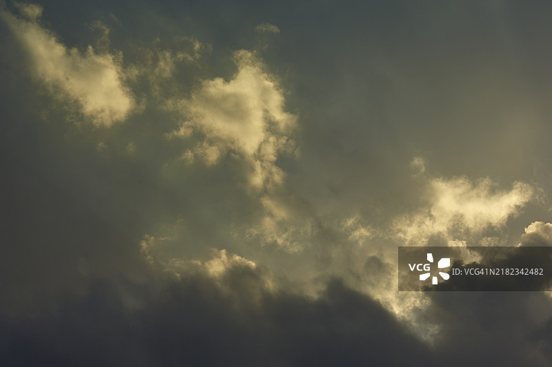 法国布列塔尼的壮观云彩景色图片素材