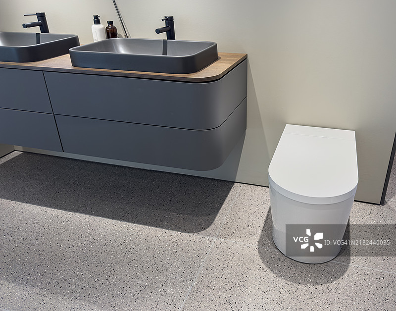 厕所和浴室洗手盆图片素材