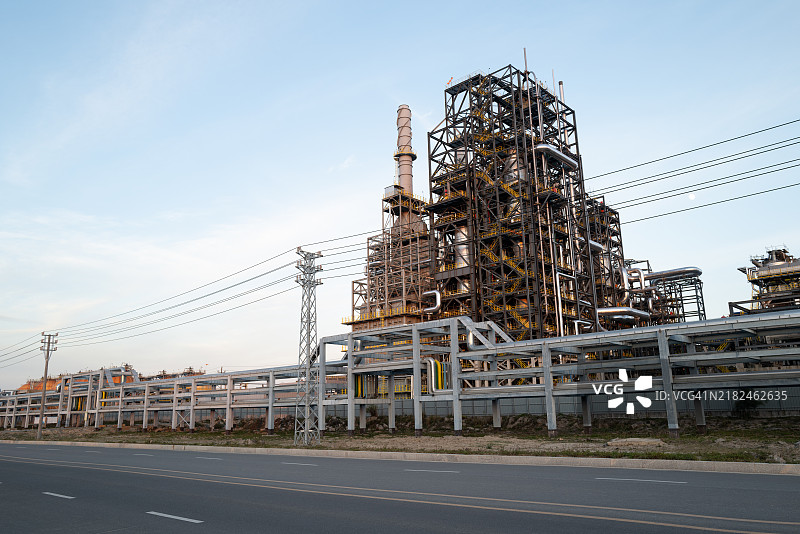 化工厂工业区的通道图片素材
