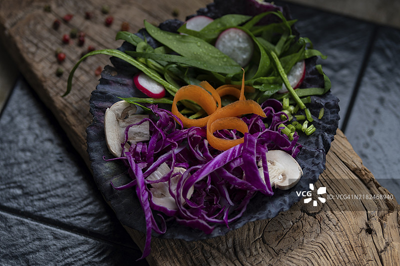 蔬菜沙拉的俯视图图片素材