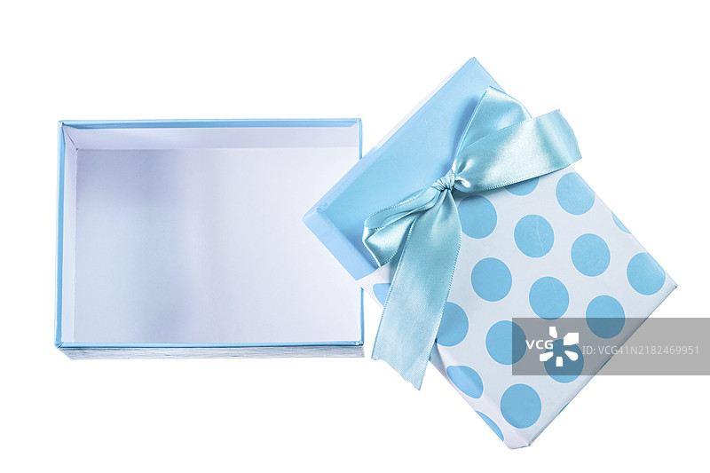 打开的蓝色礼品盒，带有丝带，孤立在白色背景上图片素材
