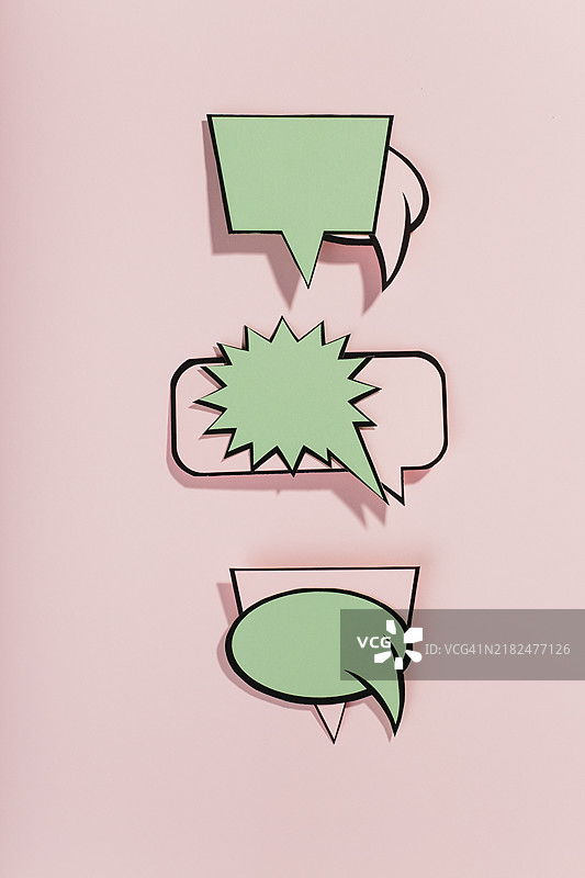 漫画书对话气泡与粉色背景图片素材