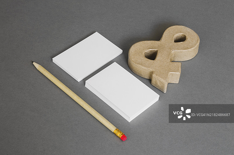 文具概念与铅笔和符号图片素材