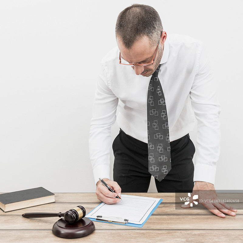 律师填写表格图片素材