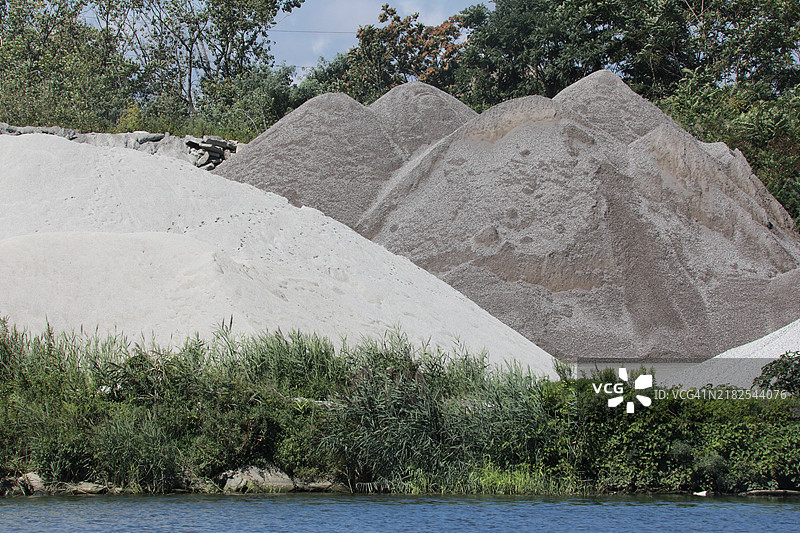 用于建筑的沙子堆图片素材