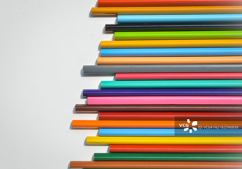 彩色条纹，彩色铅笔图片素材