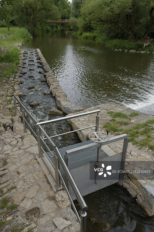 鱼梯，雅格斯特，雅格斯谷，克赖尔斯海姆，施瓦本哈尔，霍恩洛赫，海尔布隆-弗兰肯，巴登-符腾堡，德国，欧洲图片素材
