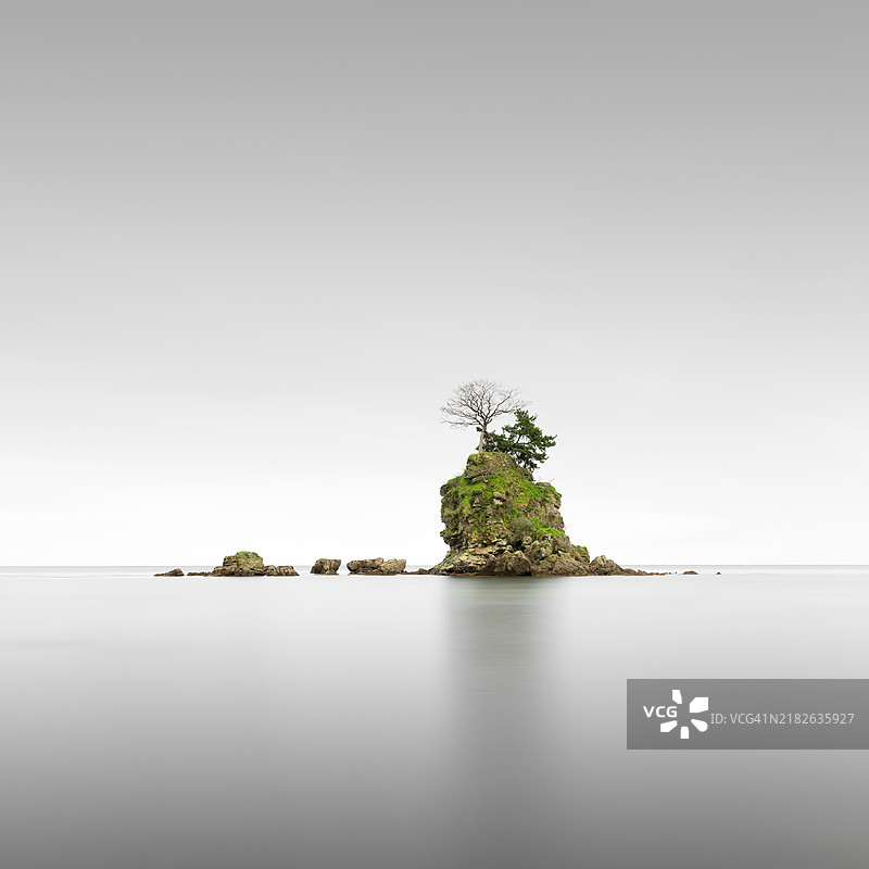 日本海岸的小岛图片素材