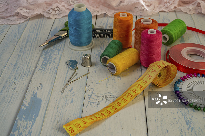 家庭缝纫和服装整理的缝纫配件图片素材