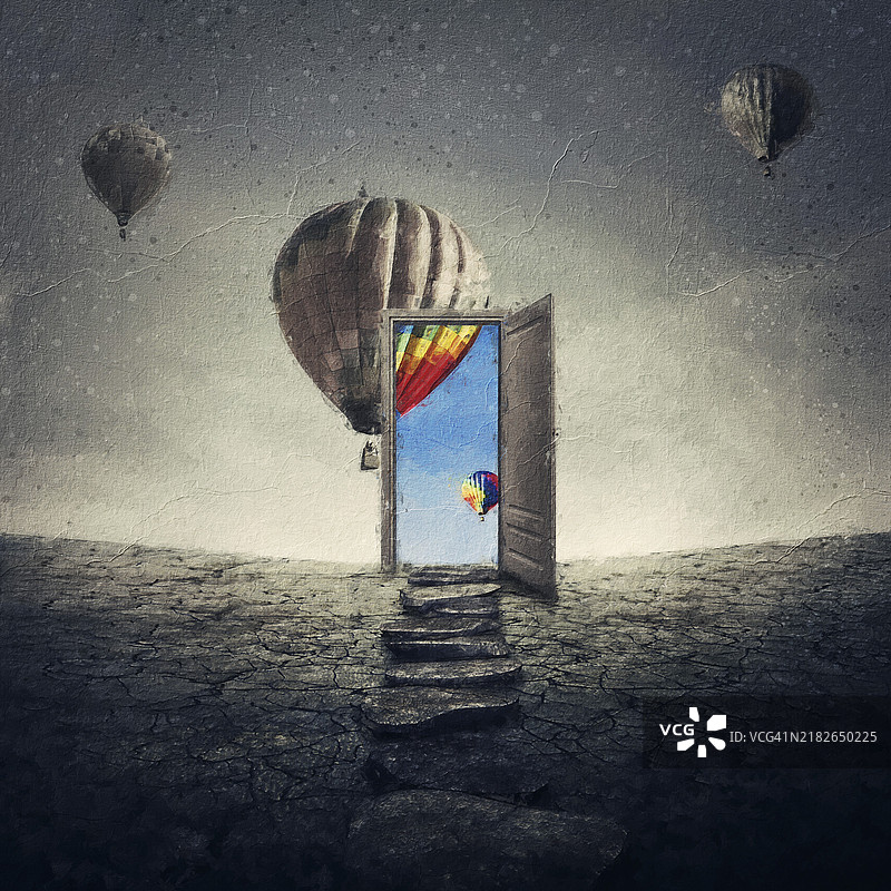 超现实主义画作，描绘了一扇通往另一个更美好世界的想象之门。通往一片荒凉田野的道路，直达一扇展示多彩土地的敞开门口。象征着机遇与成功的道路。图片素材