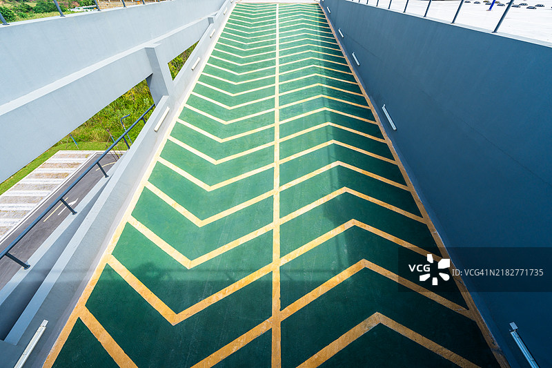 停车场建筑的道路图片素材