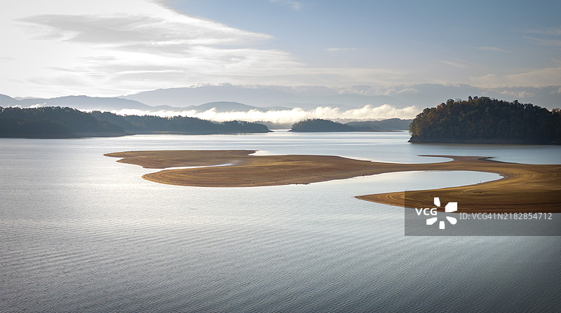 丹德里奇湖，烟雾山脉图片素材
