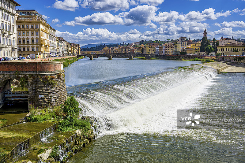 意大利托斯卡纳佛罗伦萨的圣罗莎水坝图片素材