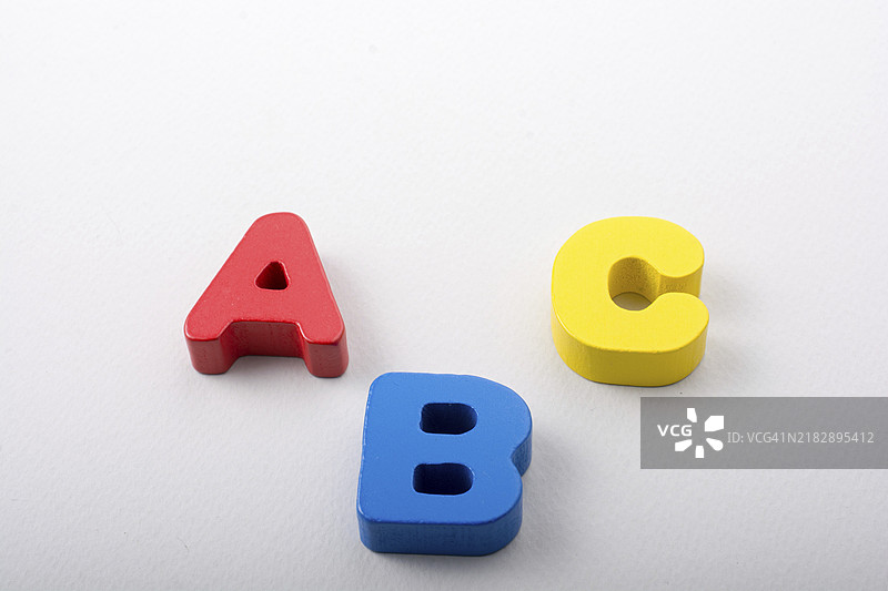 白色背景上的字母表字母abc图片素材