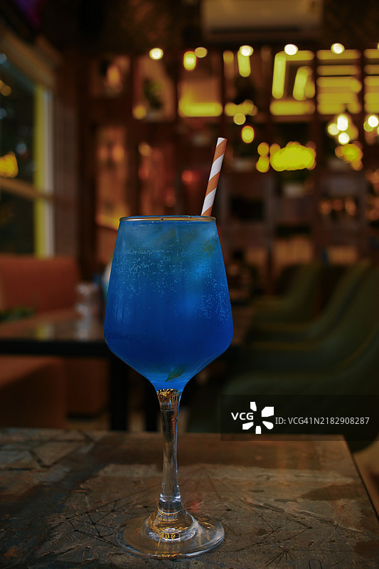 桌子上的饮料特写，布巴内斯瓦尔，奥里萨邦，印度图片素材