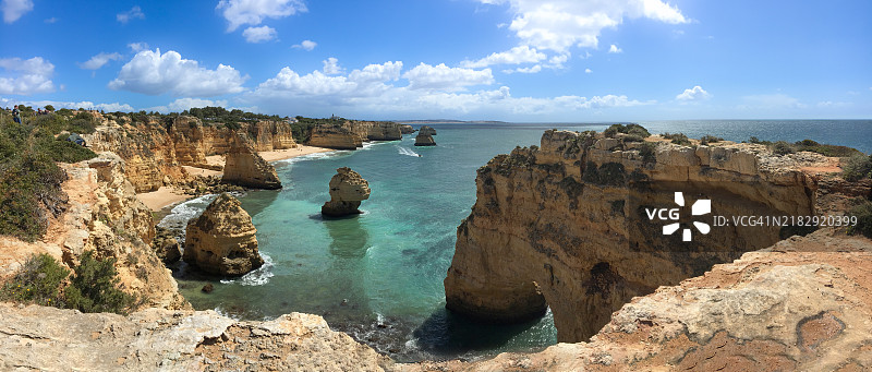 海洋与天空的全景视图图片素材