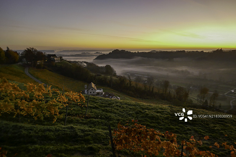 奥地利南施蒂利亚的秋天图片素材