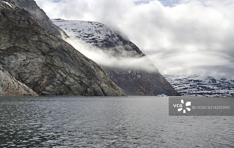格林兰西海岸的低云图片素材