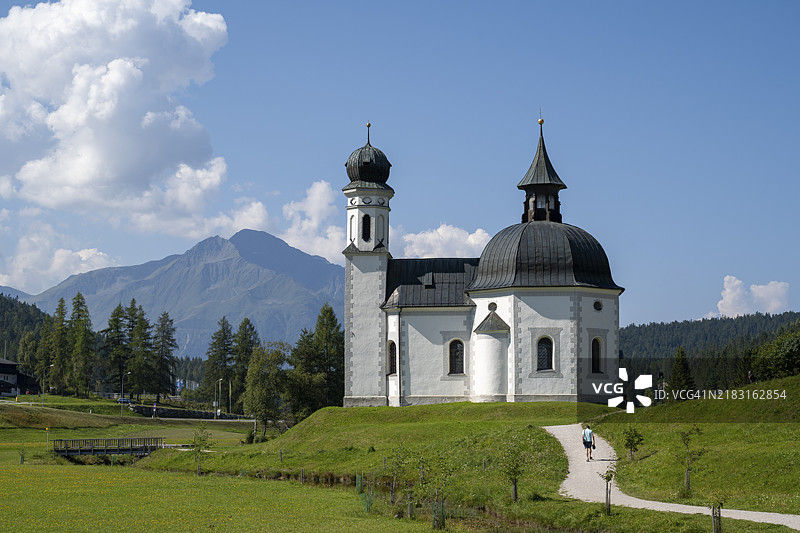 塞费尔德，蒂罗尔，奥地利，欧洲的圣十字教堂图片素材