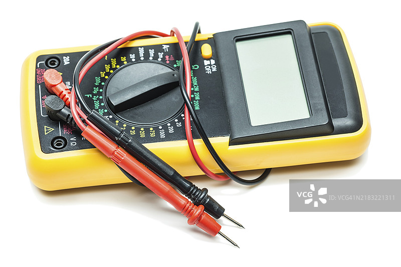 黑色和黄色的电动多用表，背景为白色图片素材