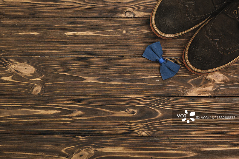 男鞋与领结相伴图片素材