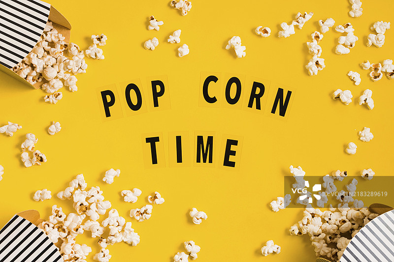 美味的爆米花盒子俯视图图片素材