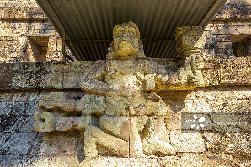 洪都拉斯科潘遗址天文金字塔中的一座雕塑。图片素材