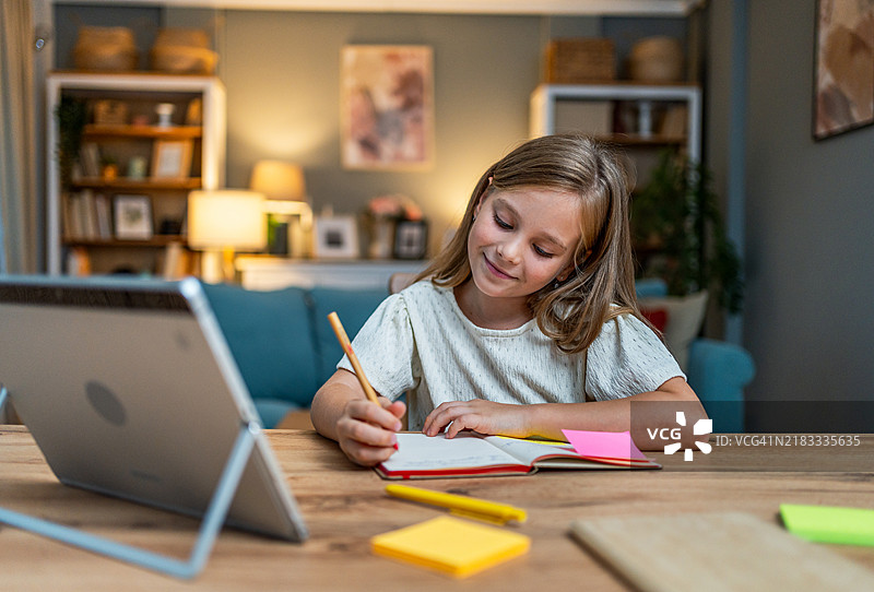 终于在我的作业上取得进展图片素材