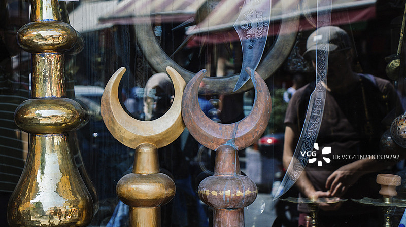 金属制的奥斯曼新月图标。伊斯兰新月符号图标图片素材