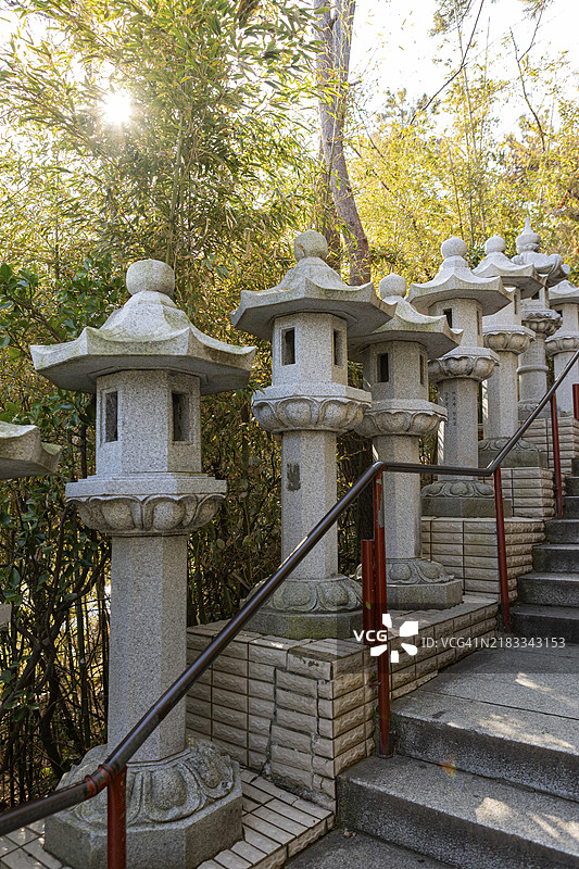 石灯笼，海东龙宫寺，釜山，庆尚南道图片素材